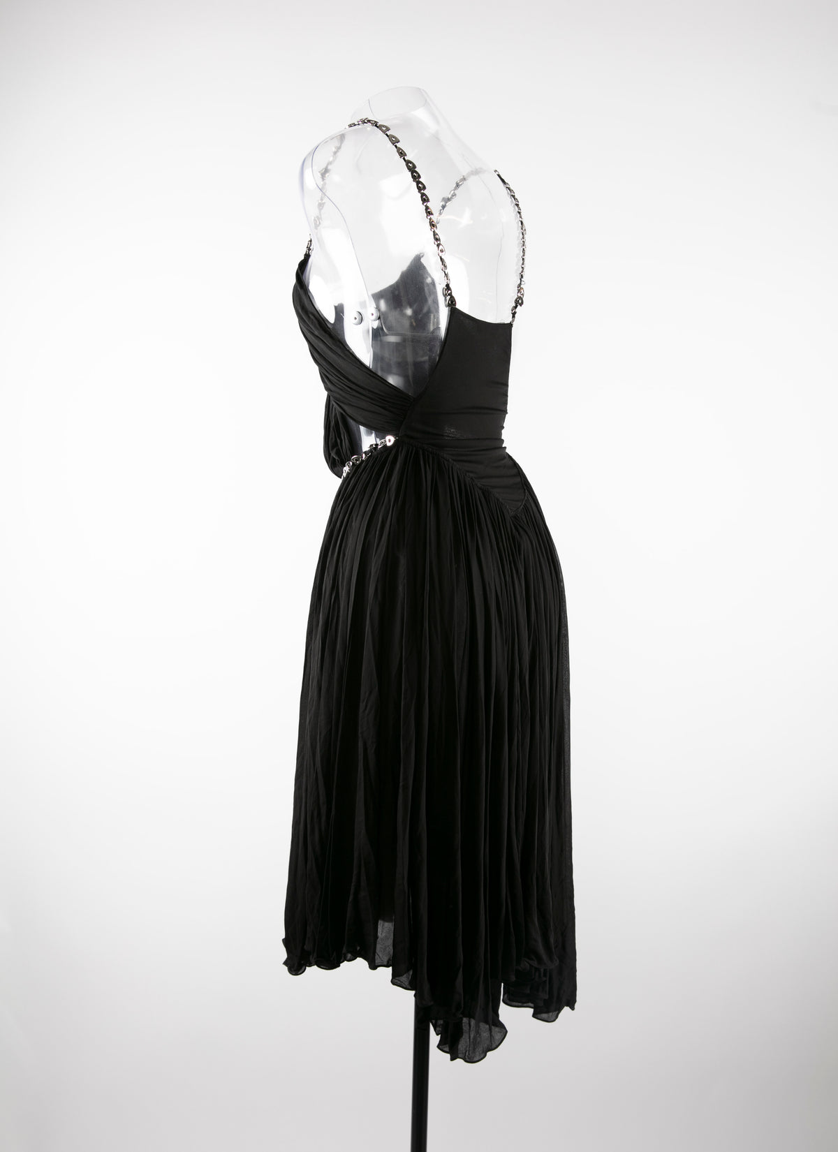 Robe plissé à découpes et orné de chaînes - Noir