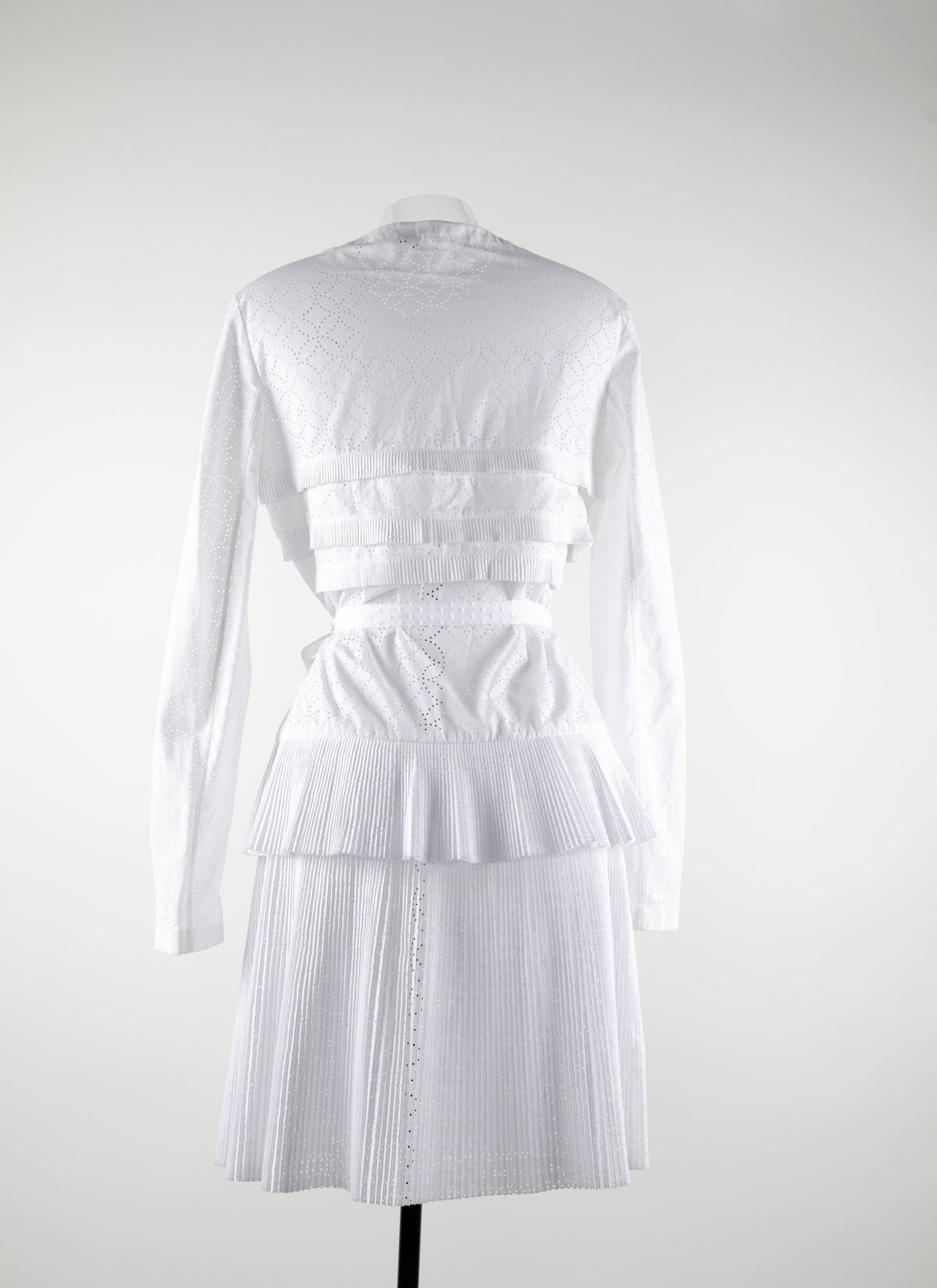 Robe plissée perforée à manches longues - Blanc intense
