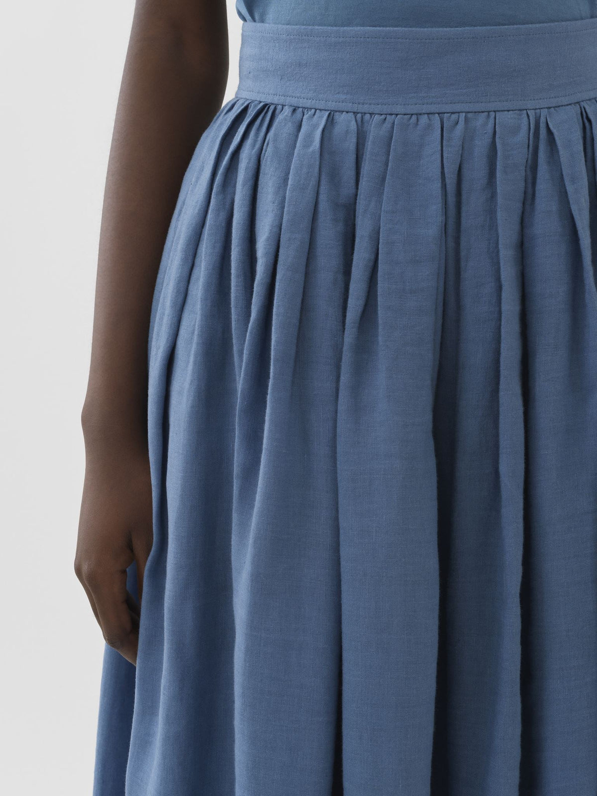OK PORTE_Jupe mi-longue fluide en lin - Pure Blue