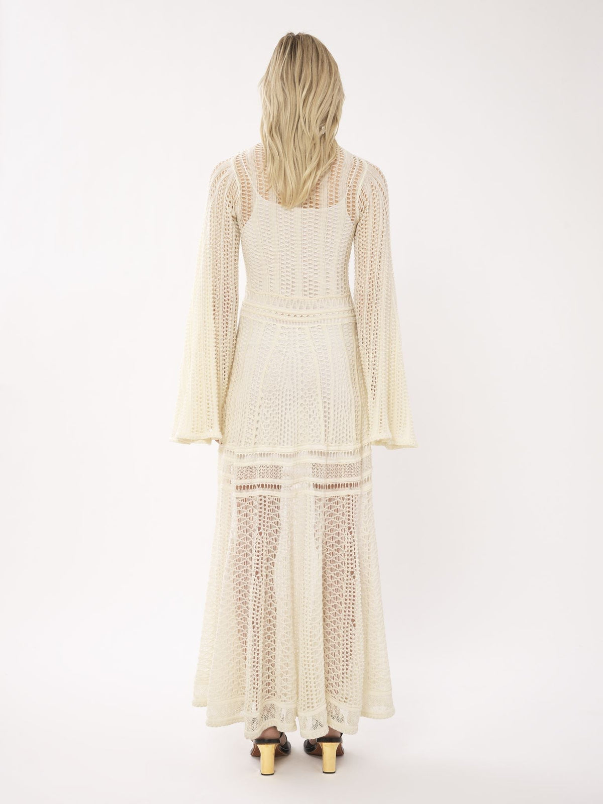 OK PORTE_Robe longue évasée à col boutonné en lin - Iconic Milk