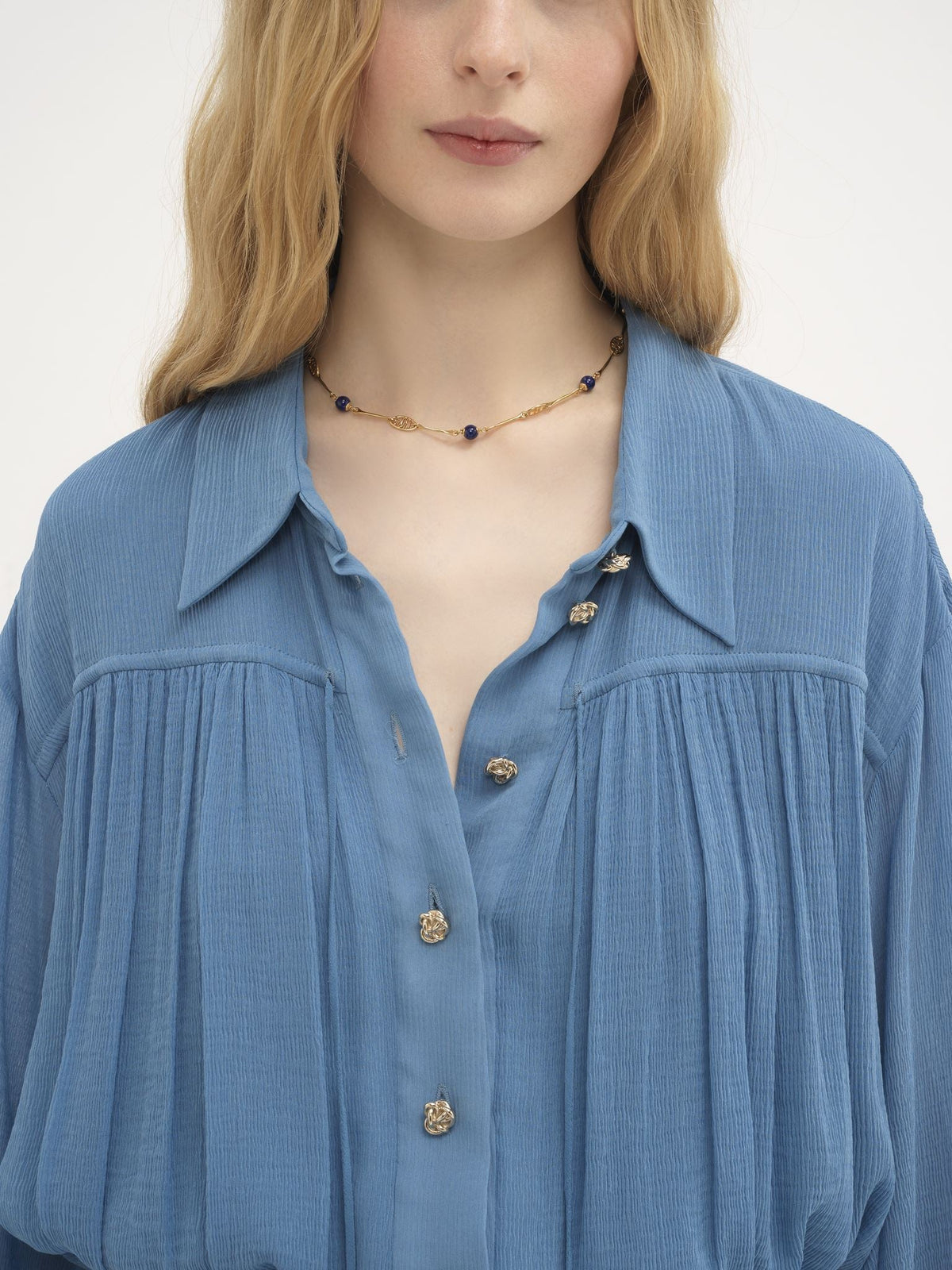 OK PORTE_Robe chemise courte froncée en soie mélangée - Parisian Blue