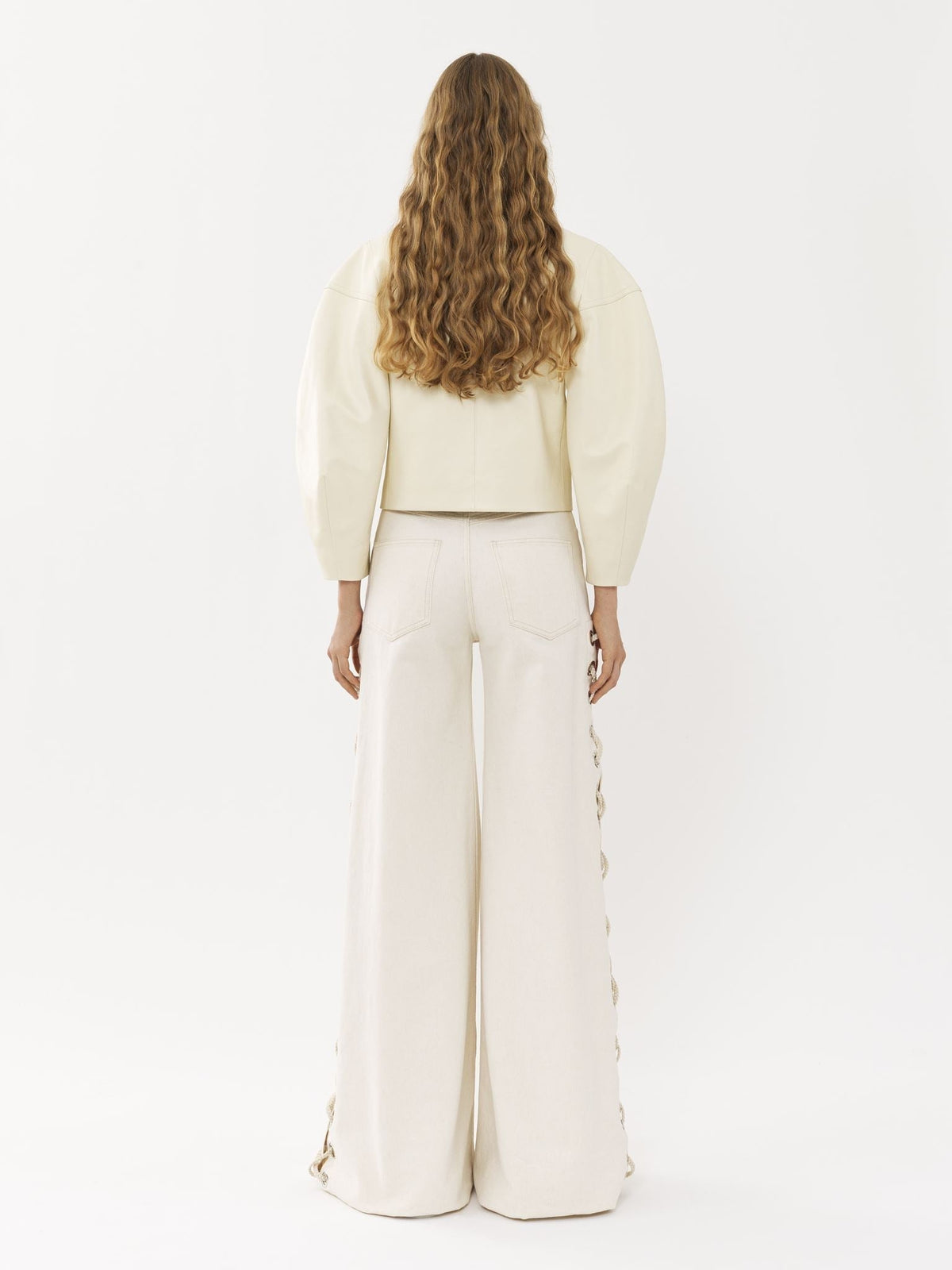 OK PORTE_Veste courte ouverte en cuir - Eden White