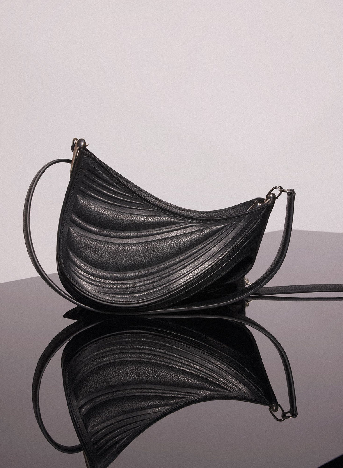 BLACK SMALL EMBOSSED SPIRAL CURVE 01