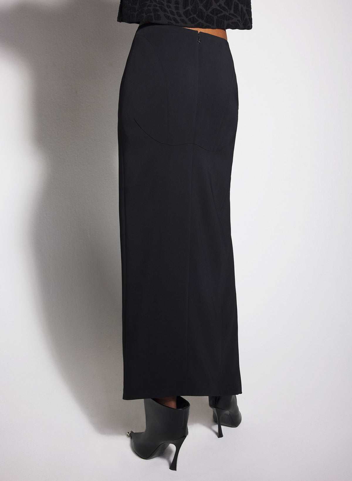 BLACK PIERCED PENCIL SKIRT