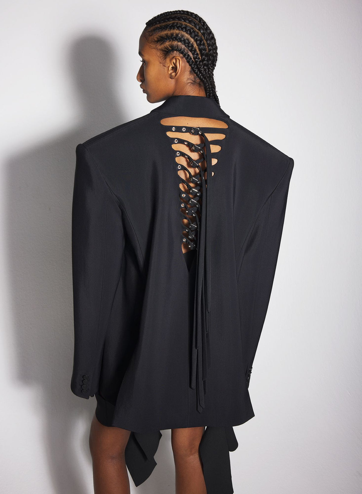BLACK BUCKLED OVERSIZED JACKET
