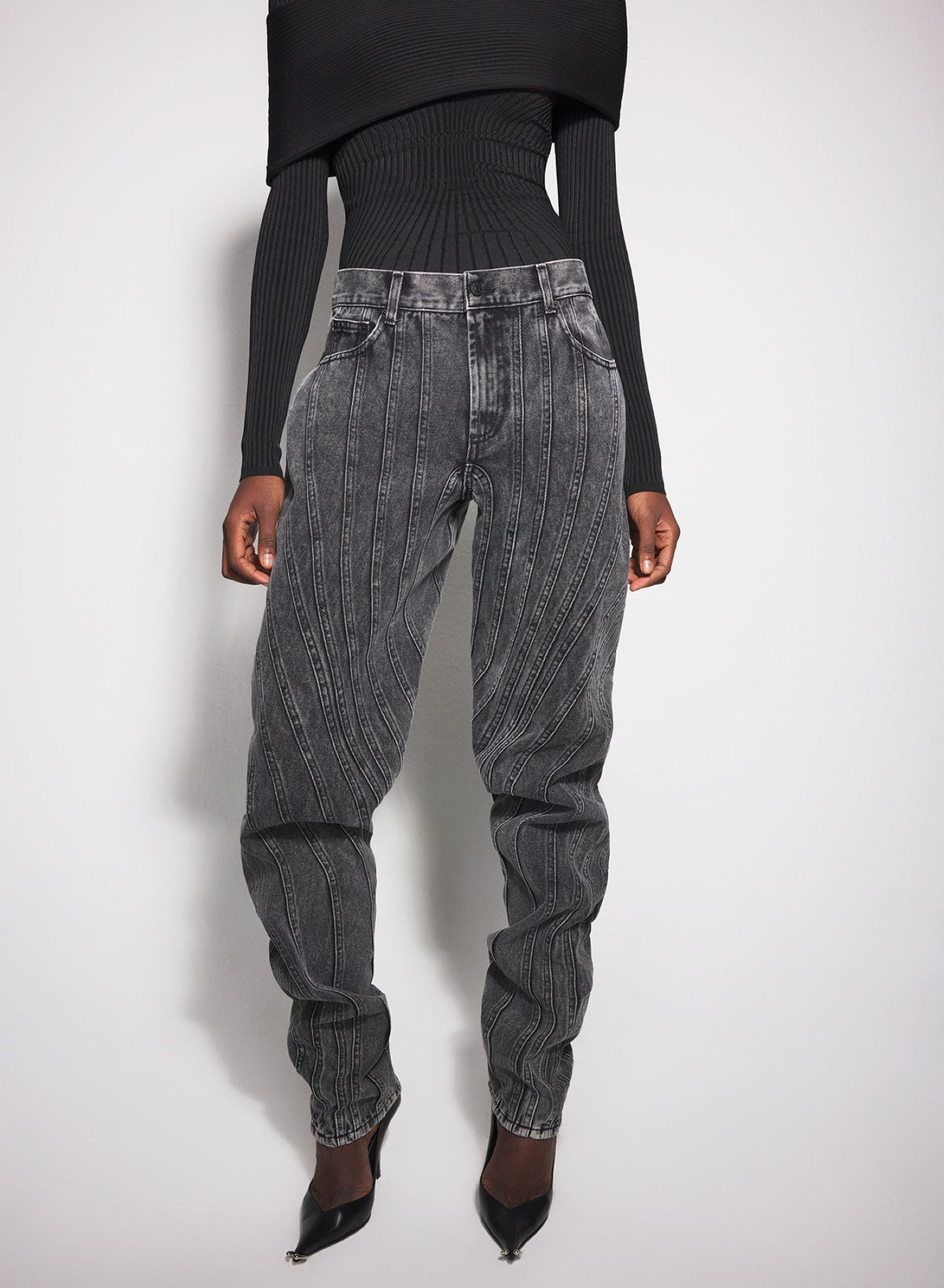 BLUE SPIRAL BAGGY JEANS