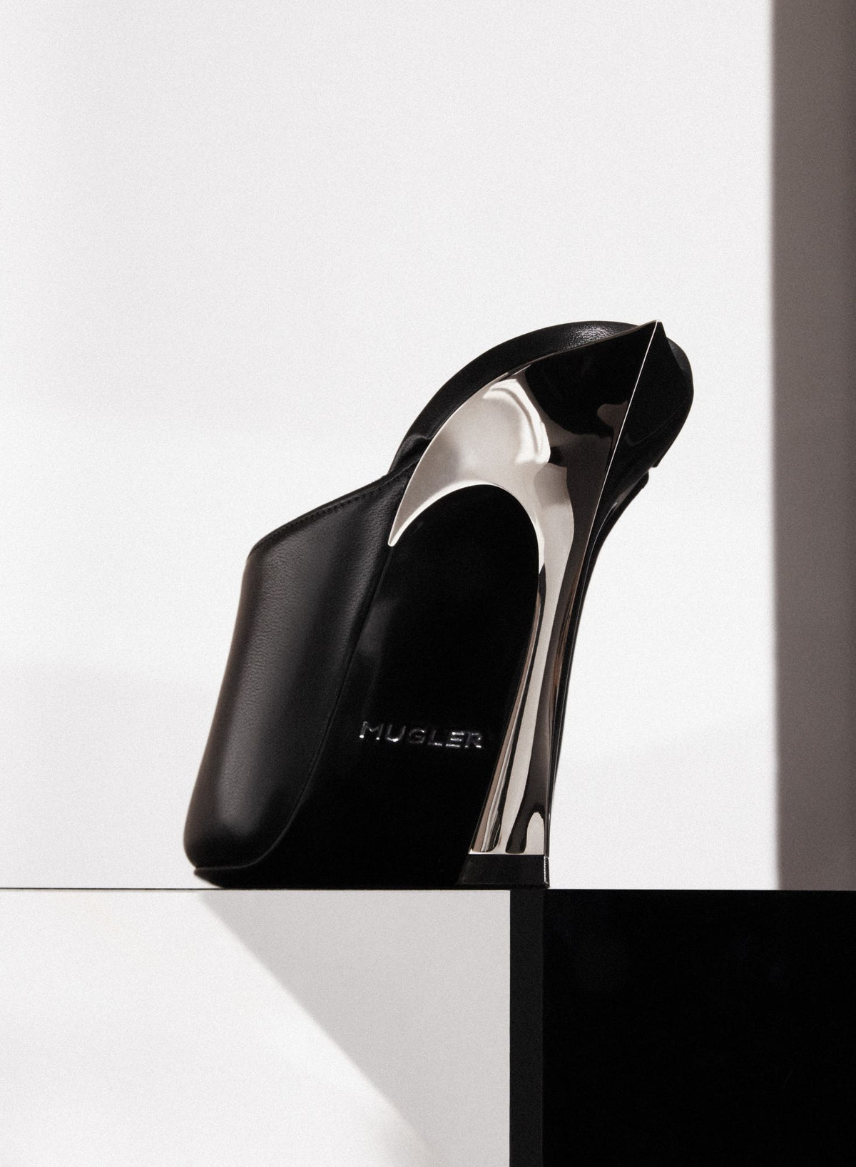 BLACK LEATHER FANG 95 MULES