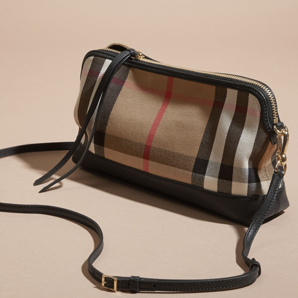 W CLUTCH BAG NOIR