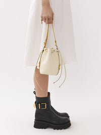 OK PORTE_Micro sac porté épaule Marcie en cuir - Misty Ivory
