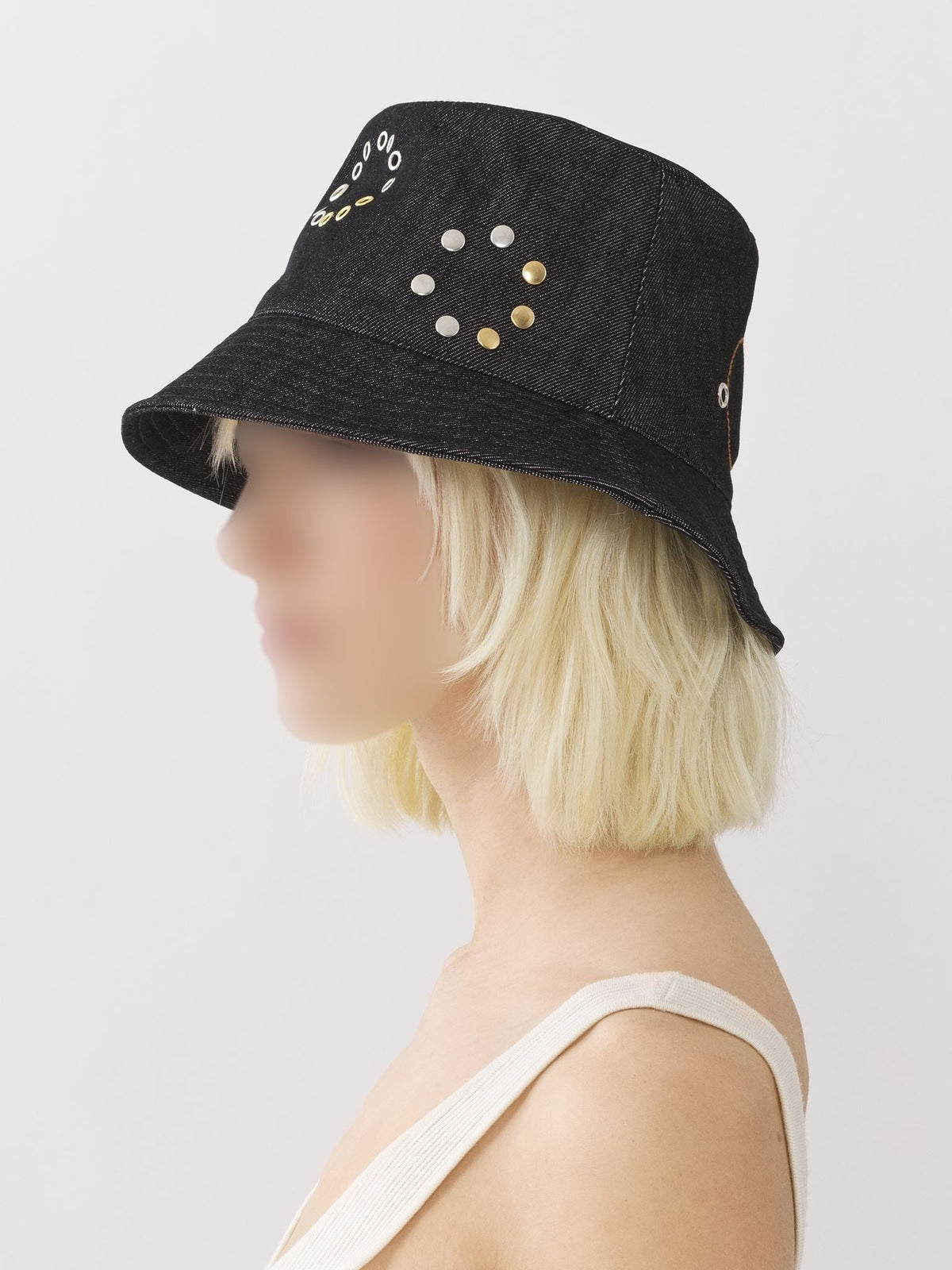 OK PORTE_Chapeau Bob à oeillets - Black