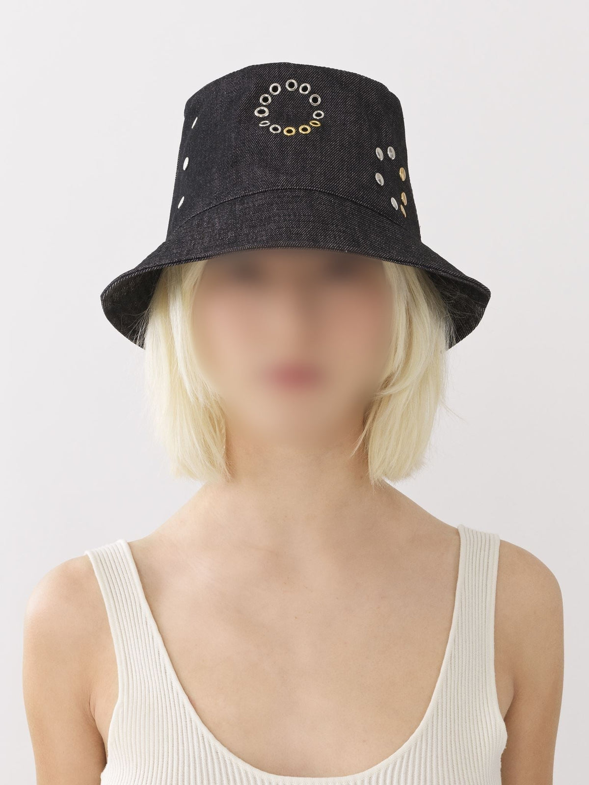 OK PORTE_Chapeau Bob à oeillets - Black