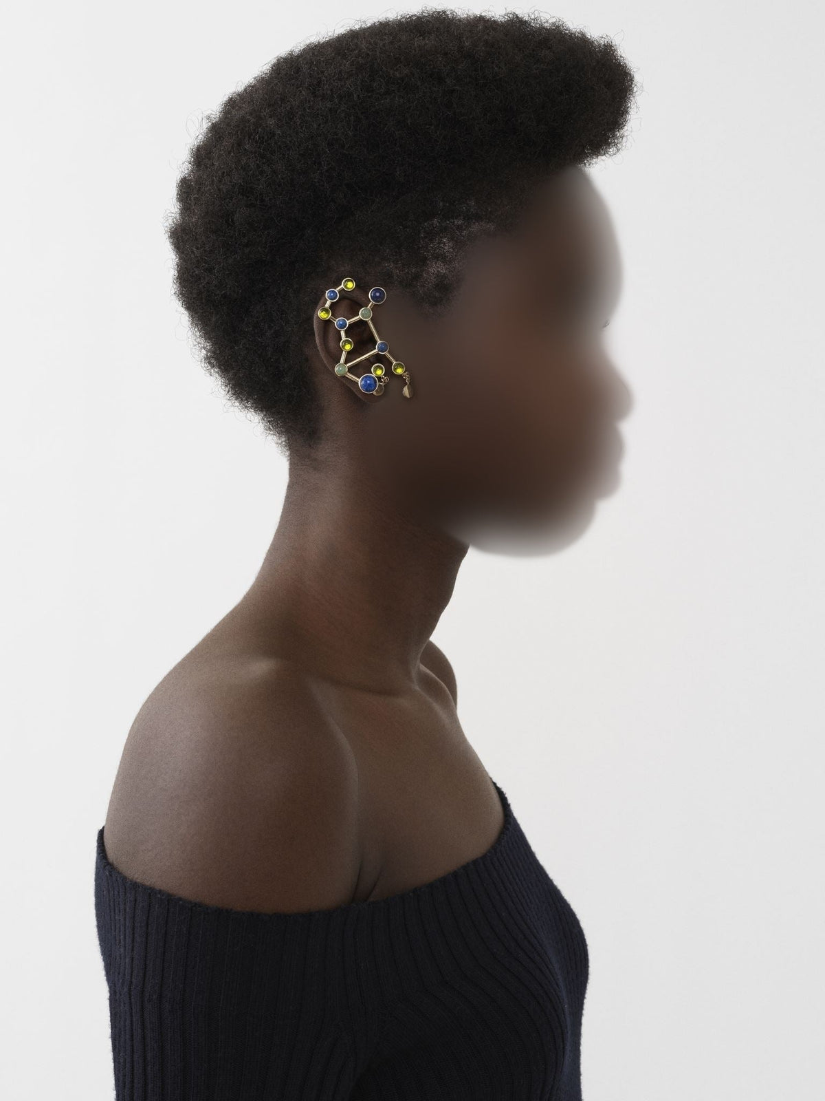 OK PORTE_Mono boucle d’oreille Zodiac vierge en laiton - Multicolor