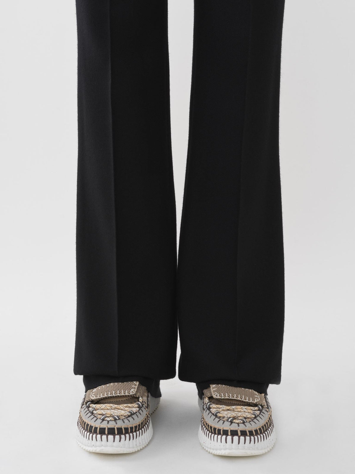 OK PORTE_Pantalon évasé en laine - Black