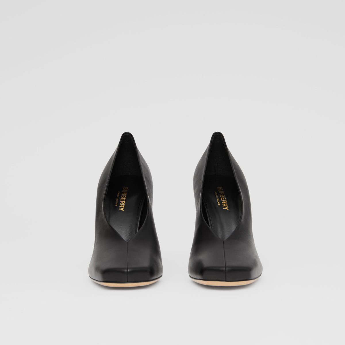W COURT / PUMP NOIR