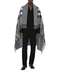 THROWS & CUSHIONS GRIS