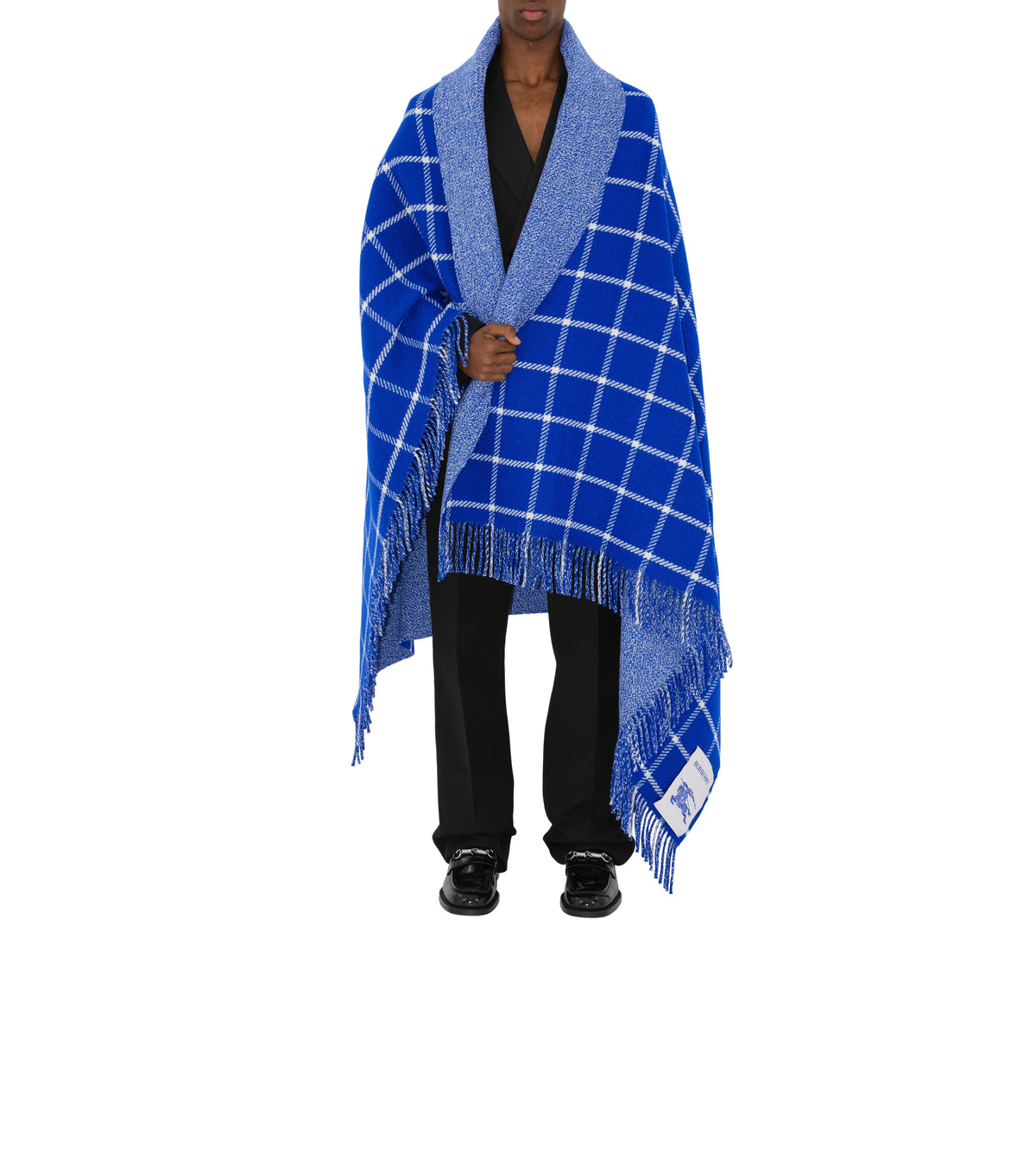THROWS & CUSHIONS KNIGHT