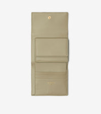 W WALLET LICHEN