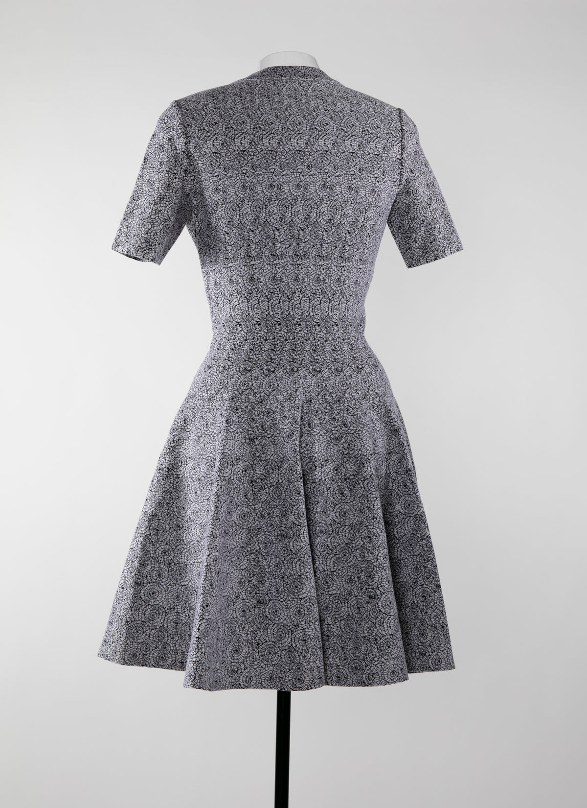 Wool v-neck skater dress - White & Black