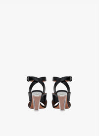 Square-heeled 90 sandals in patent leather - Black