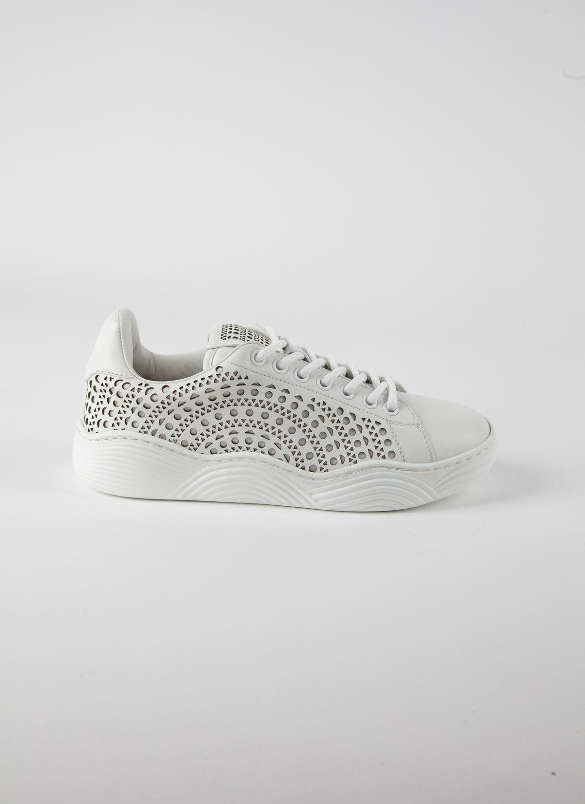 Baskets à découpes laser en cuir - Blanc Cassé