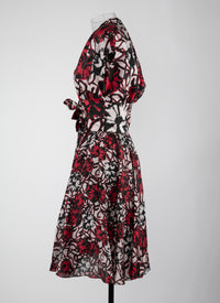 Short-sleeved silk dress - Black & Red