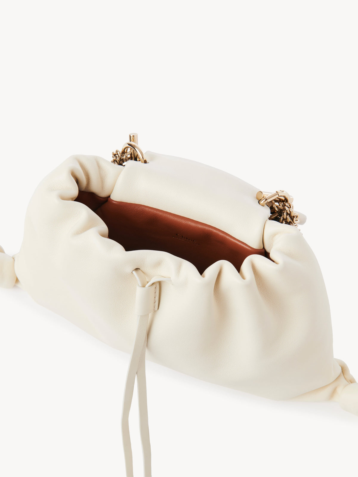 OK PORTE_Sac Clutches Arlene en cuir - White & Black