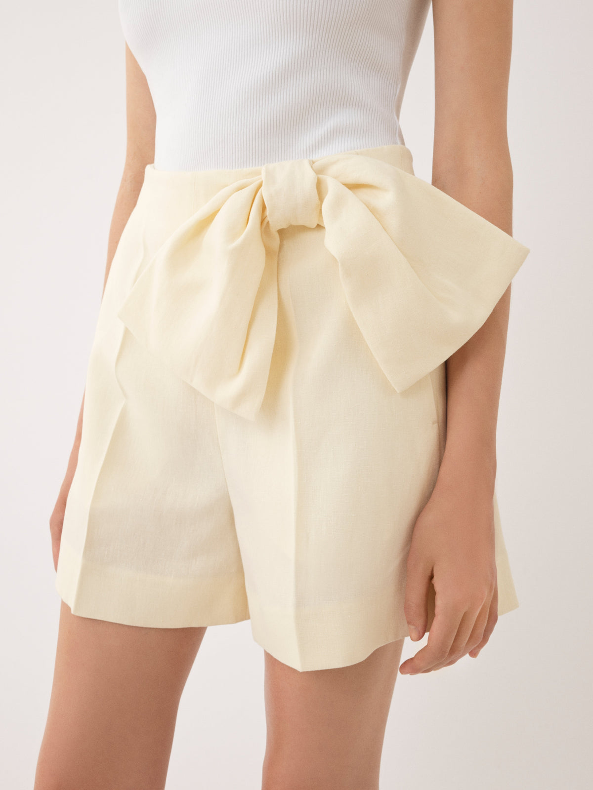 OK PORTE_Short taille haute en lin - Coconut Milk