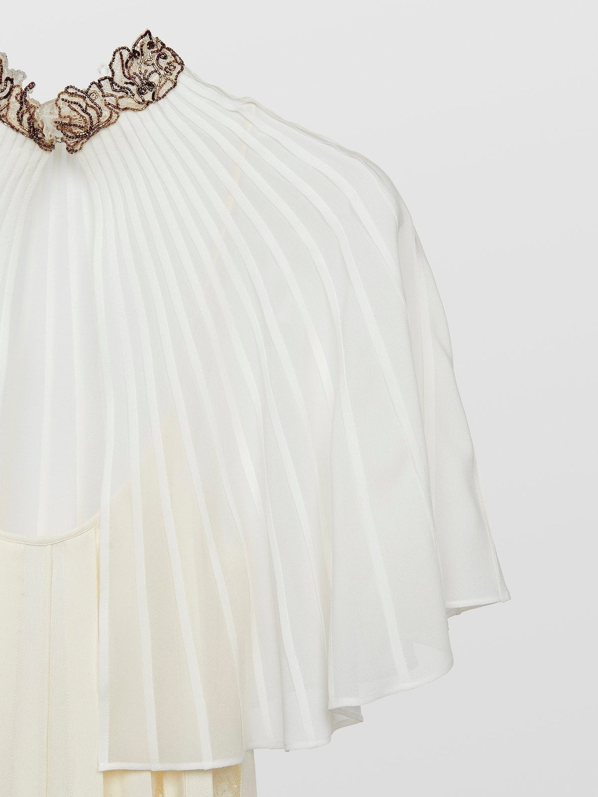 NO PORTE_Robe cape en soie - Vanilla Ice