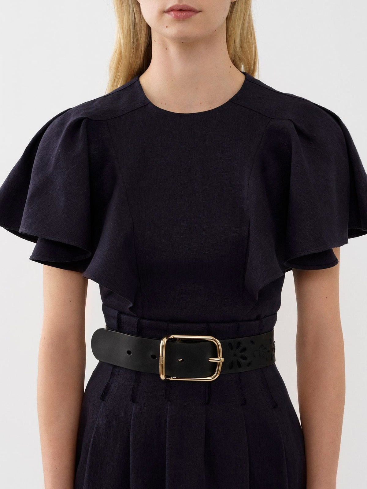 OK PORTE_Blouse volantée sans manches en lin - Ink Navy