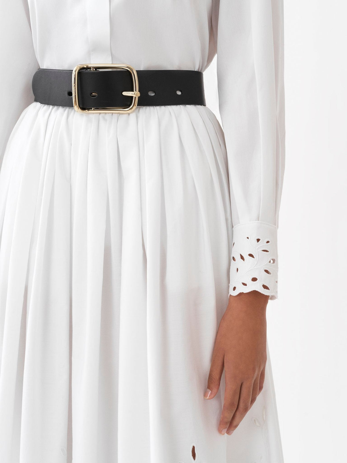 OK PORTE_Chemise classique détails à col - White
