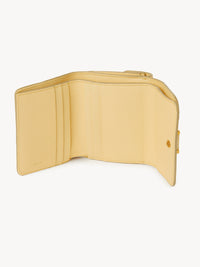 NO PORTE_Petit portefeuille à trois volets Marcie en cuir - Softy Yellow