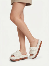 OK PORTE_Sandales compensées Wavy en cuir - Eggshell
